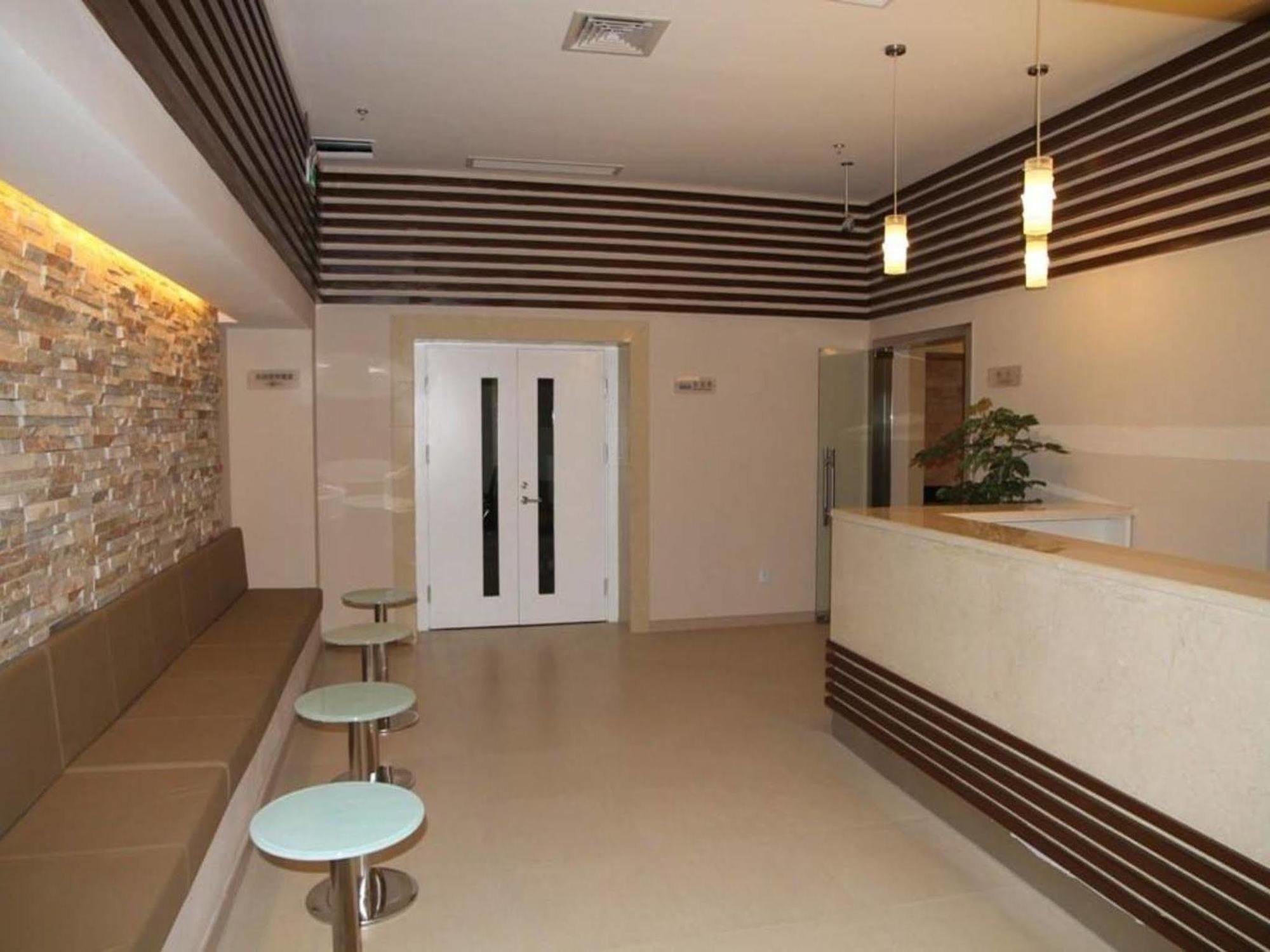 Ji Hotel Jing'An Temple Shanghai Exterior photo